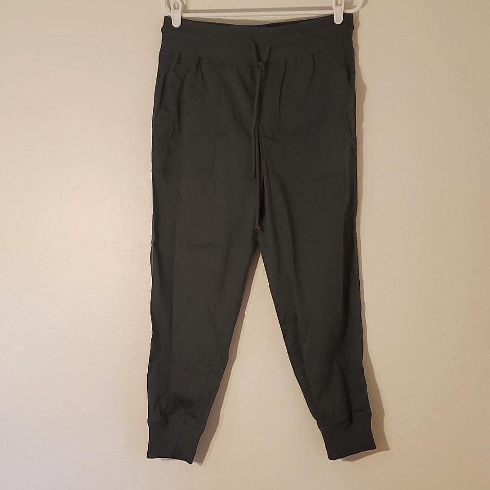 Lou & Grey Sateen Jogger